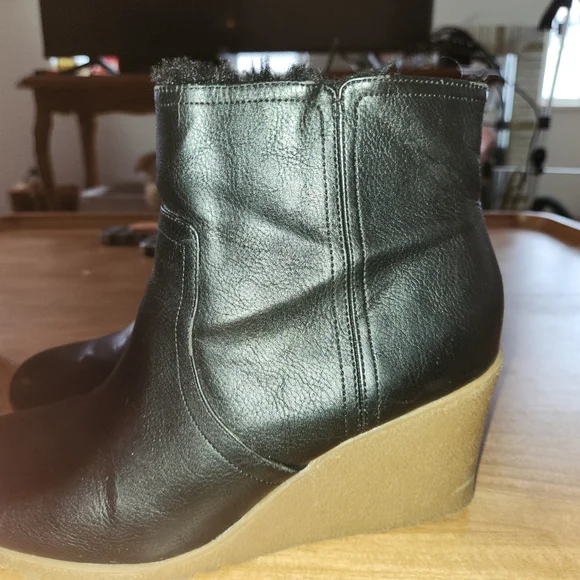 Elegant Black Leather Wedge Preppy Ankle Boots - Picture 2 of 9